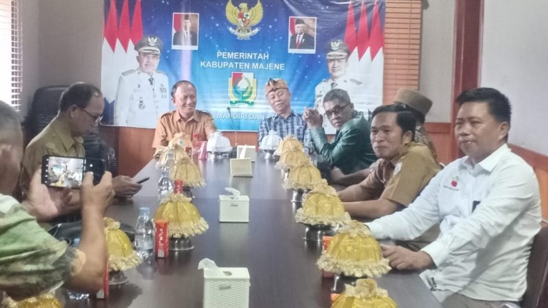 Pansus Blok Sebuku DPRD Sulbar Bertemu dengan Perumda Majene