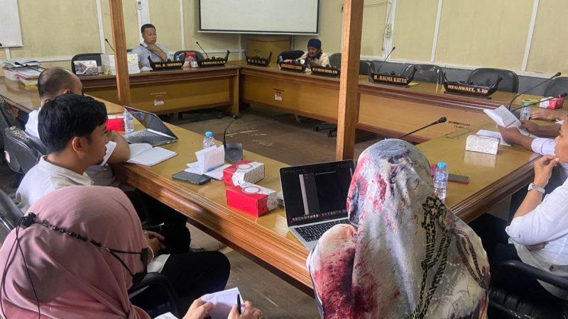 Komisi II DPRD Sulbar Rakor dengan Dinas Terkait Virus Jembrana