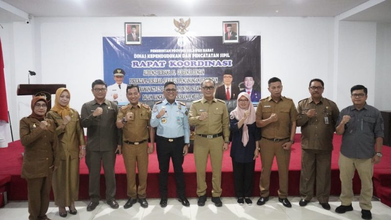 Dukcapil Wajib Jemput Bola Perekaman KTP-El di Sulbar