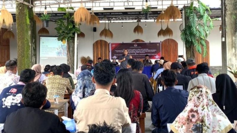 KPU Mateng Sosialisasikan PKPU Nomor 8 Tahun 2022 dan Evaluasi Badan Ad Hoc