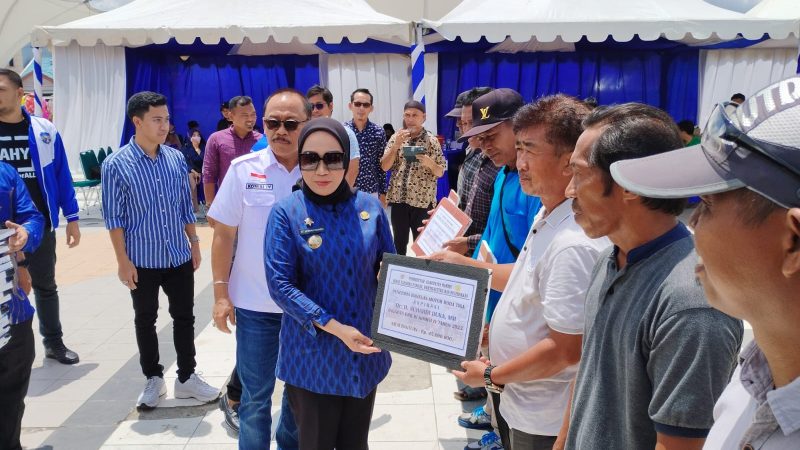 SDK Guyur Masyarakat Mamuju dengan Bantuan Pertanian Rp38 Milliar