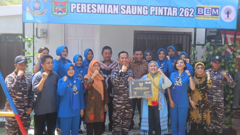 Resmikan Saung Pintar dan Posyandu, Lanal Mamuju Jawab Tantangan Permasalahan 4+1 di Sulbar