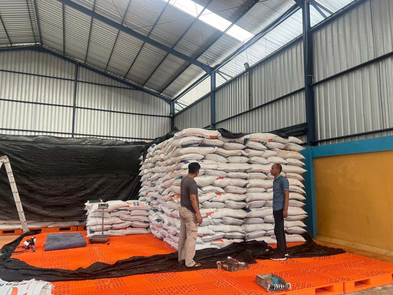Kepala Gudang Bulog Pasangkayu Himbau Masyarakat Tak Perlu Khawatir, Stok Memadai