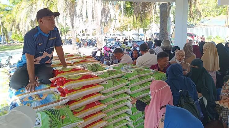 Pemprov Sulbar Gencarkan Pasar Murah di Mamuju dan Majene