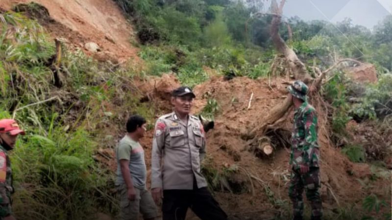 Kapolda Sulbar Apresiasi Personelnya yang Tanggap Bencana di Mamasa