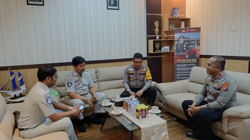 Dirlantas Polda Sulbar Terima Kunjungan Silaturahmi Perwakilan Jasa Raharja