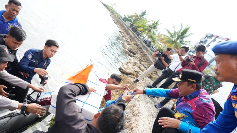 Persiapkan Kawasan Mancing Gratis, Pemprov dan Polda Sulbar Sebar Rumpon