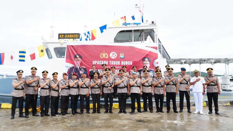 Upacara Tabur Bunga, Kapolda Sulbar Ingatkan Penting Mengenang Jasa Pahlawan