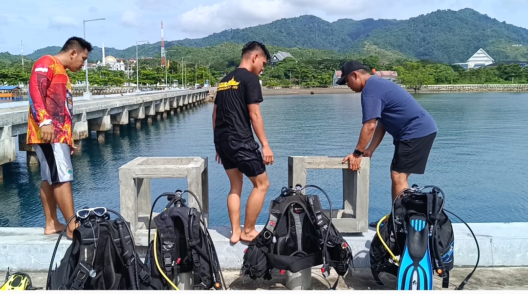 Temukan Banyak Karang Rusak, Lanal Mamuju Bakal Lakukan Restorasi dengan Karang Buatan