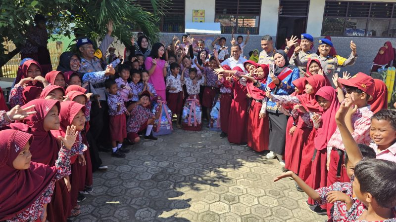 Peduli Pendidikan, Dirlantas Polda Sulbar Kunjungi Sekolah Dasar