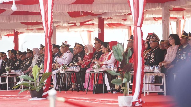 Kapolda Sulbar Hadiri Upacara Penurunan Bendera di Anjungan Manakarra