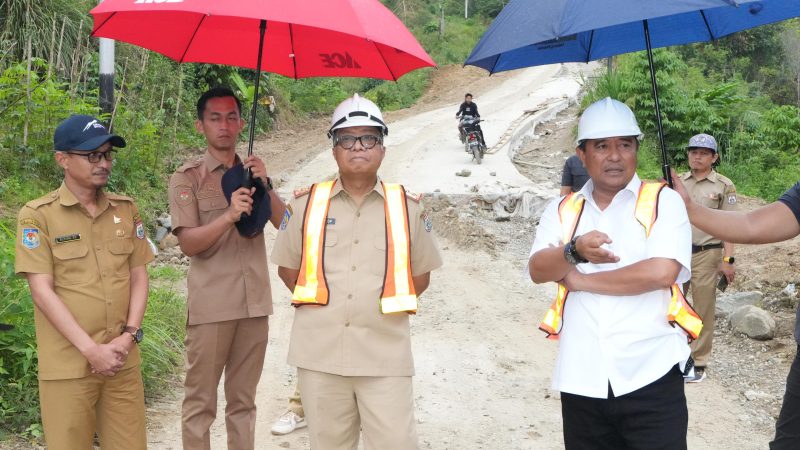 Pj Gubernur Sulbar Tinjau Pengerjaan Konektivitas Majene-Mamasa
