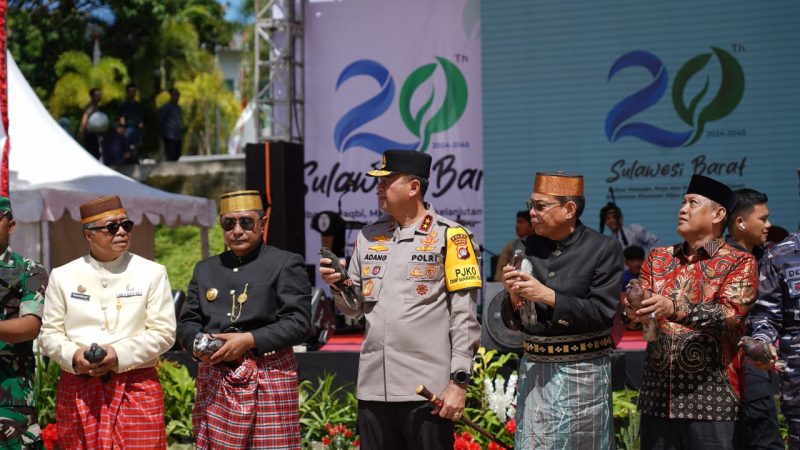 Kapolda Hadiri Kick Off Rangkaian Kegiatan Launching Logo Hari Jadi Sulbar ke-20