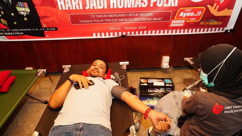 Bidhumas Polda Sulbar Gelar Donor Darah