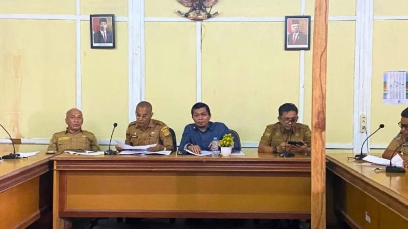 Kadis Dikbud Hadiri RDPU DPRD Sulbar