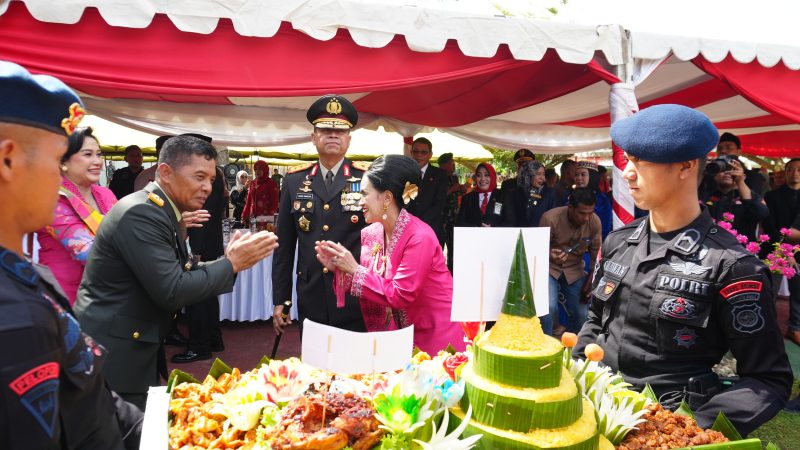 Simbol Sinergitas dan Kekompakan, Kapolda Sulbar bersama