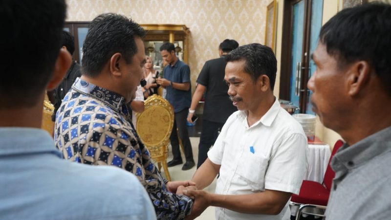 Pj Bahtiar Ajak Masyarakat Jadikan Balabalakang Halaman Depan Sulbar
