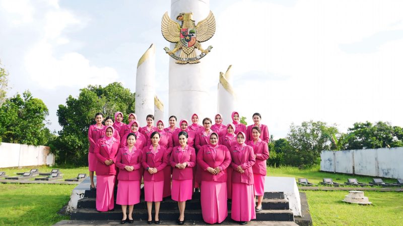 Bhayangkari Polda Sulbar Ziarah TMP Pattidi Jelang HKGB ke-72