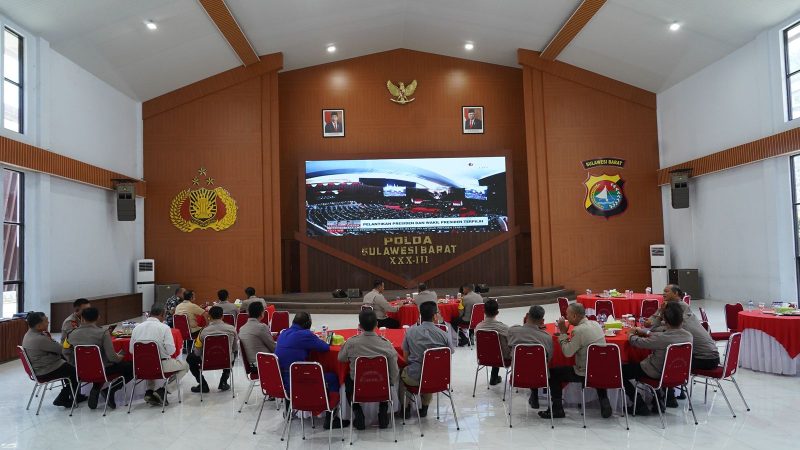 Kapolda Sulbar Beserta Pejabat Utamanya Gelar Nobar Pelantikan Presiden dan Wakil Presiden RI