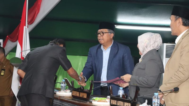Risbar Berlian Hadiri Pandangan Fraksi DPRD Sulbar Terkait RAPBDP 2024