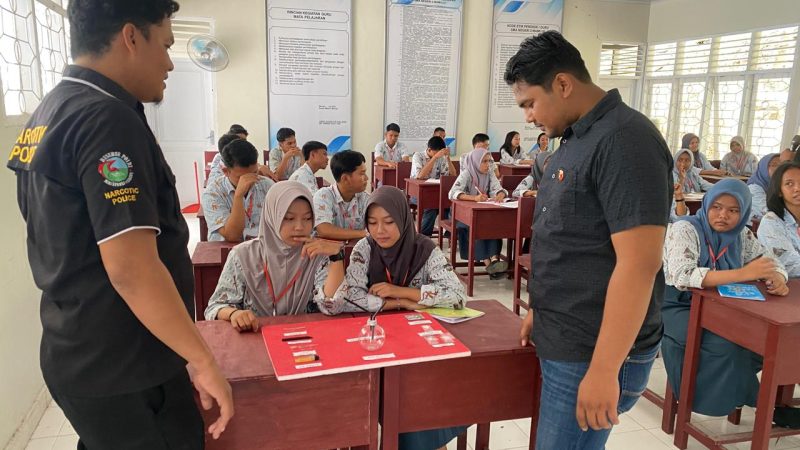 Ditresnarkoba Polda Sulbar Beri Warning Keras di LDK OSIS SMAN 2 Mamuju