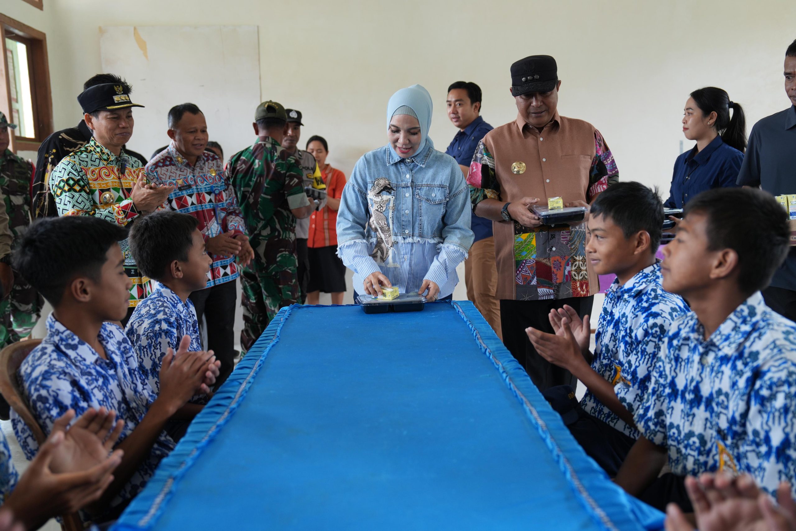Pemprov Sulbar Lakukan Uji Coba Makan Bergizi Seimbang Gratis di SMP Negeri 1 Nosu