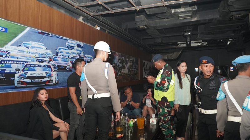 Kolaborasi, Propam TNI-Polri Razia Tempat Hiburan Malam di Mamuju