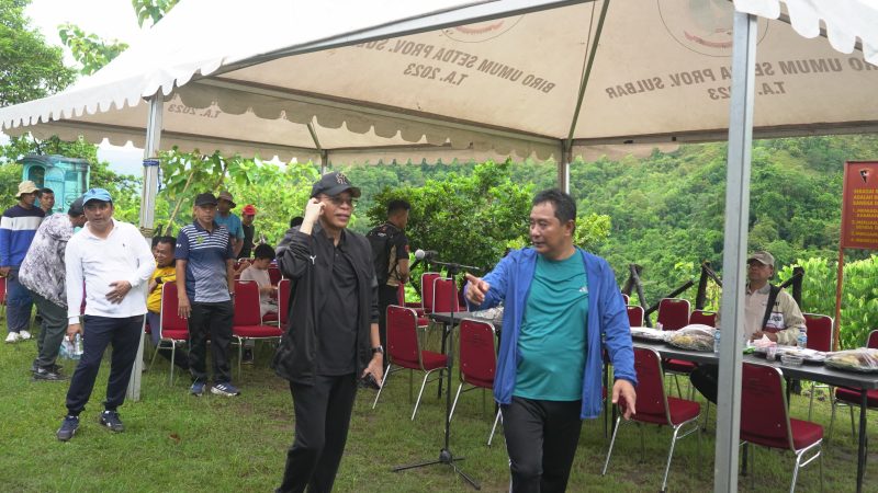 Mengisi Weekend, Forkopimda, Guru dan Pelajar Nikmati Hiking di Bukit Sukun Bersama Pj Gubernur