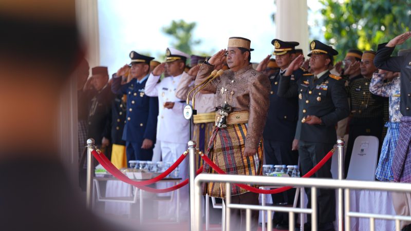 Peringati Hari Guru 2024, Pj Bahtiar: Kita Sementara Kordinasi DPRD Sulbar untuk Tambahan Tunjangan Gaji Guru