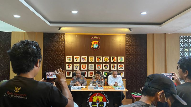 Polda Sulbar Sampaikan Kejadial Rill Kasus Oknum Polri vs Mahasiswa saat Press Release