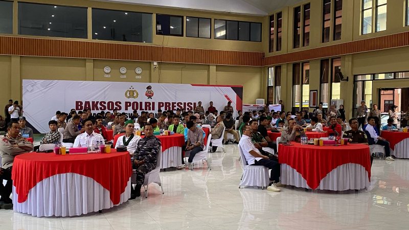 Sambut Bulan Ramadhan, Polda Sulbar Bersama Mahasiswa Salurkan Bansos Polri Presisi