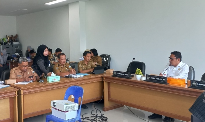 Ketua Komisi IV DPRD Sulbar Pimpin Raker Bersama OPD Mitra Kerja