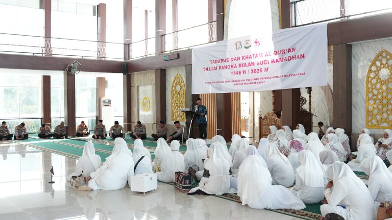 Kapolda Sulbar Apresiasi Kegiatan Tadarus dan Khatam Al-Qur’an Bhayangkari