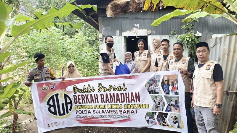 Bintara Polri Lintas Angkatan Sulbar Bagikan Sembako Berkah Ramadhan