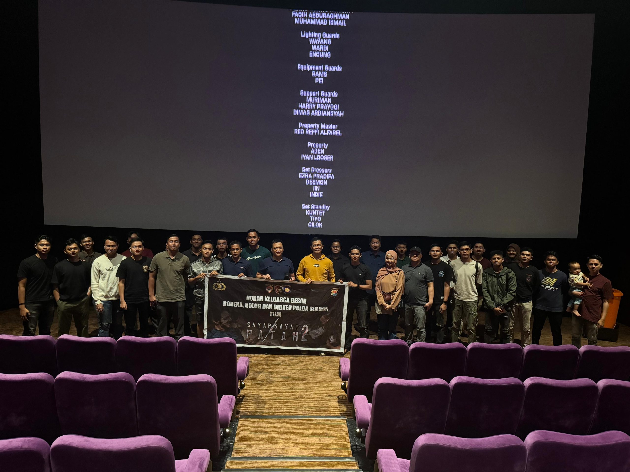 Personel Polda Sulbar Gelar Nobar Film Sayap-Sayap Patah 2