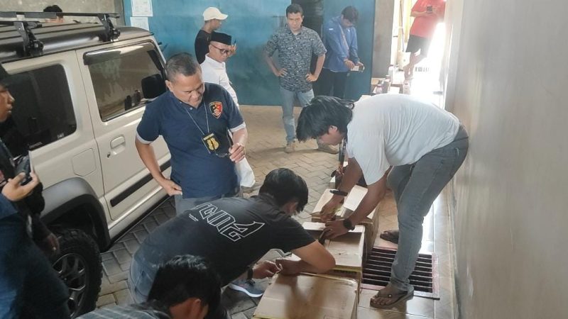 Dirreskrimsus Polda Sulbar Grebek Gudang Pupuk Tempat Penimbunan Oli Ilegal di Wonomulyo