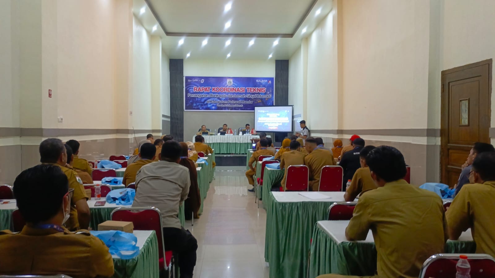 Jemput Program SDK-JSM, Jajaran Pemkab Hingga Pemdes Ikuti Rakortek Penanganan Blankspot di Polman