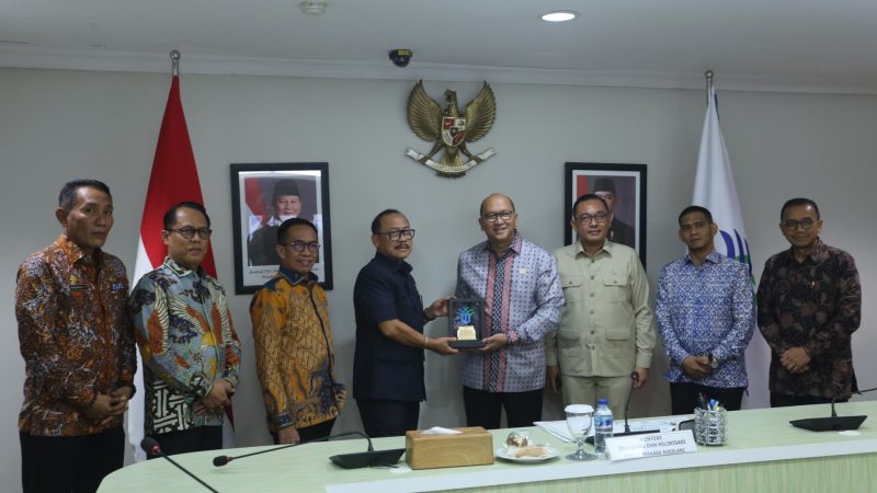 Menteri Investasi Siap Fasilitasi usai SDK Paparkan Lima Potensi Strategis Sulbar