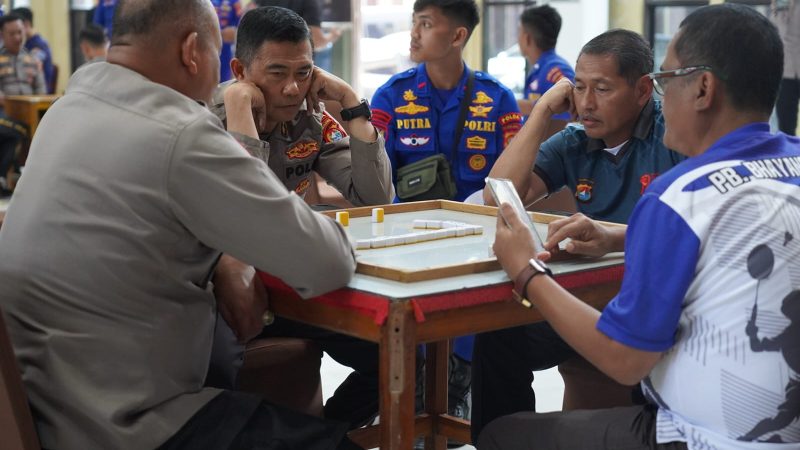 Lomba Domino Turut Meriahkan HUT Bhayangkara ke-79 di Polda Sulbar 