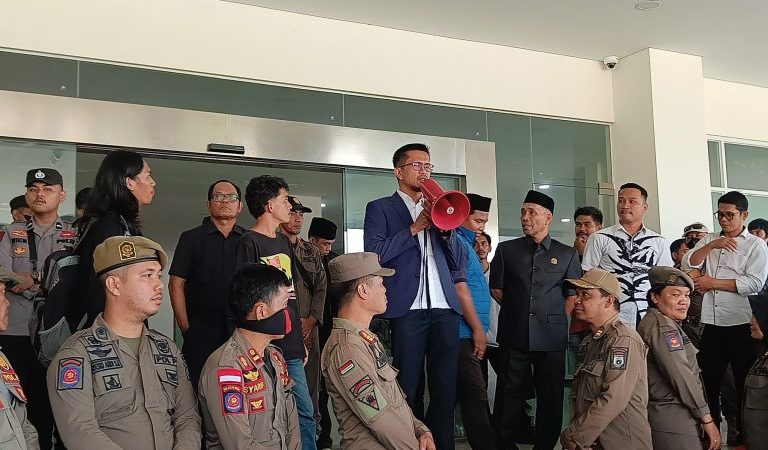 Peringati Hari Reformasi, DPRD Sulbar Respons Tuntutan Massa Aksi