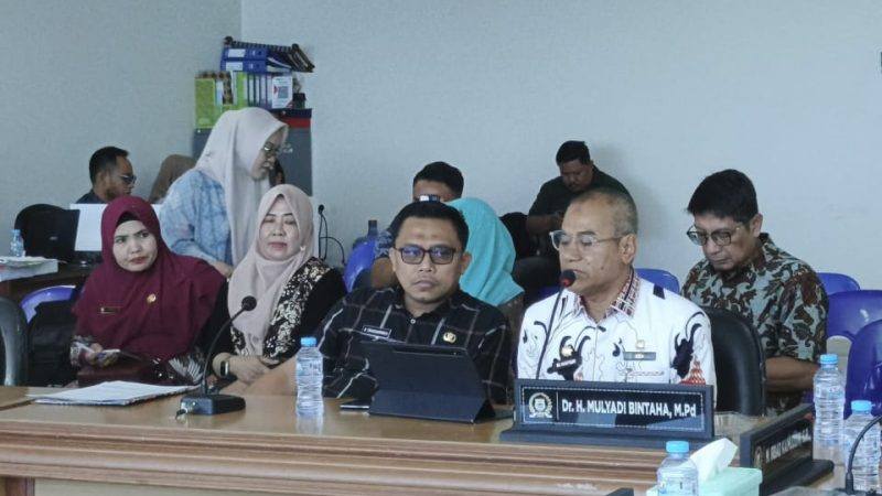 Kepala Inspektorat Sulbar Hadiri Rapat Bersama Komisi I DPRD Sulbar
