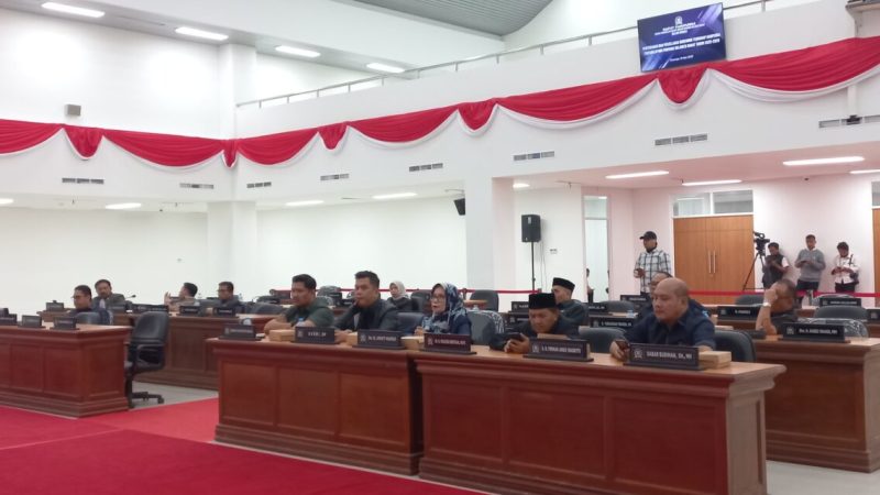 Paripurna DPRD Sulbar, Penyerahan dan Penjelasan Gubernur Terhadap Ranperda RPJMD 2025–2029
