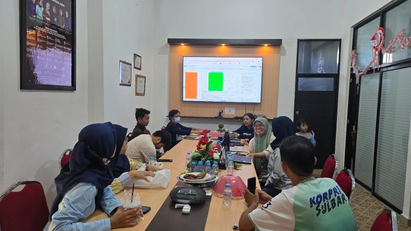 Perkuat Ekosistem Keterbukaan Informasi, Diskominfo SP Sulbar Gelar Coaching Klinik