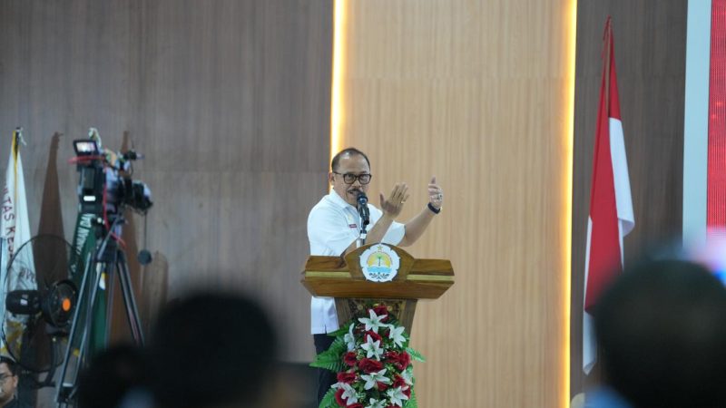 Gubernur Sulbar Janjikan Penyelesaian Akses Jalan ke Unsulbar melalui Bantuan Keuangan Daerah