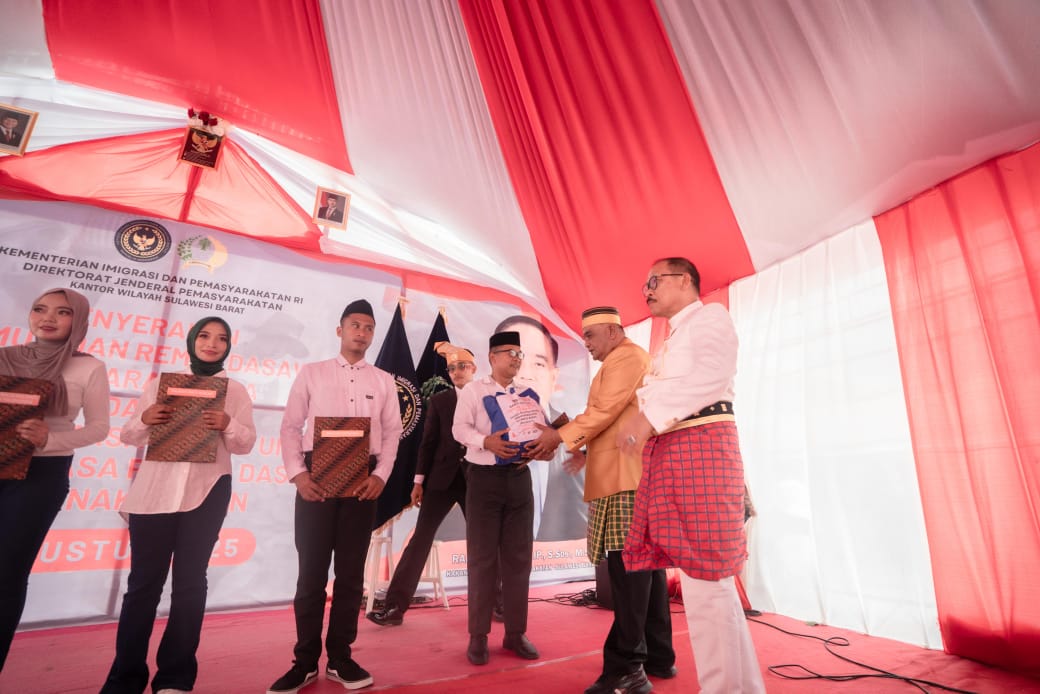 Gubernur Sulbar Wakili Presiden Serahkan Remisi Kepada 1.486 Narapidana