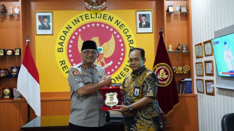 Jaga Ketertiban dan Keamanan di Wilayah, Kapolda Sulbar dan Kabinda Perkuat Sinergi