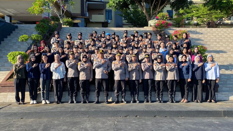 Lewat Lagu Ciptaannya, Kapolda Sulbar Beri Kejutan Spesial di Hari Jadi Polwan ke-77