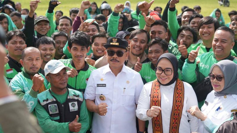 Apresiasi untuk Ojol : Pemimpin Sulbar Turun Langsung Bantu Tekan Inflasi Dapat Beras 10 Kg