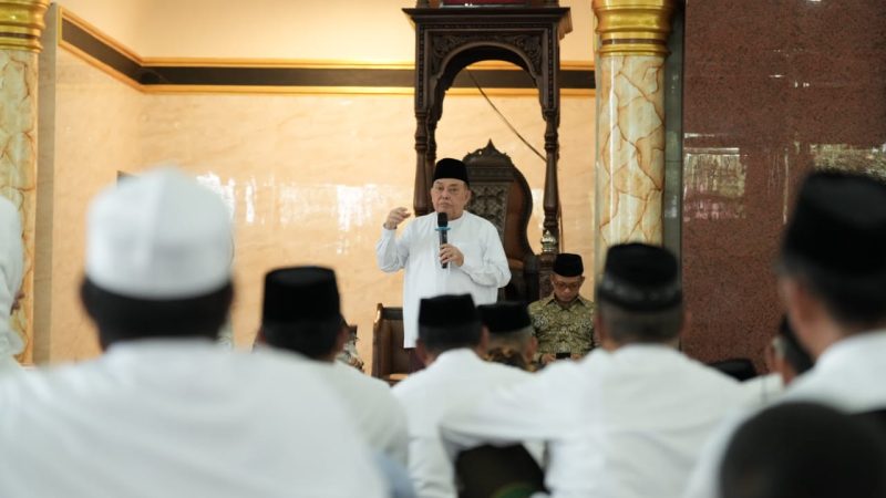 Wagub Sulbar Ingatkan Pentingnya Integritas dan Kesederhanaan bagi Pejabat saat Maulid di Campalagian
