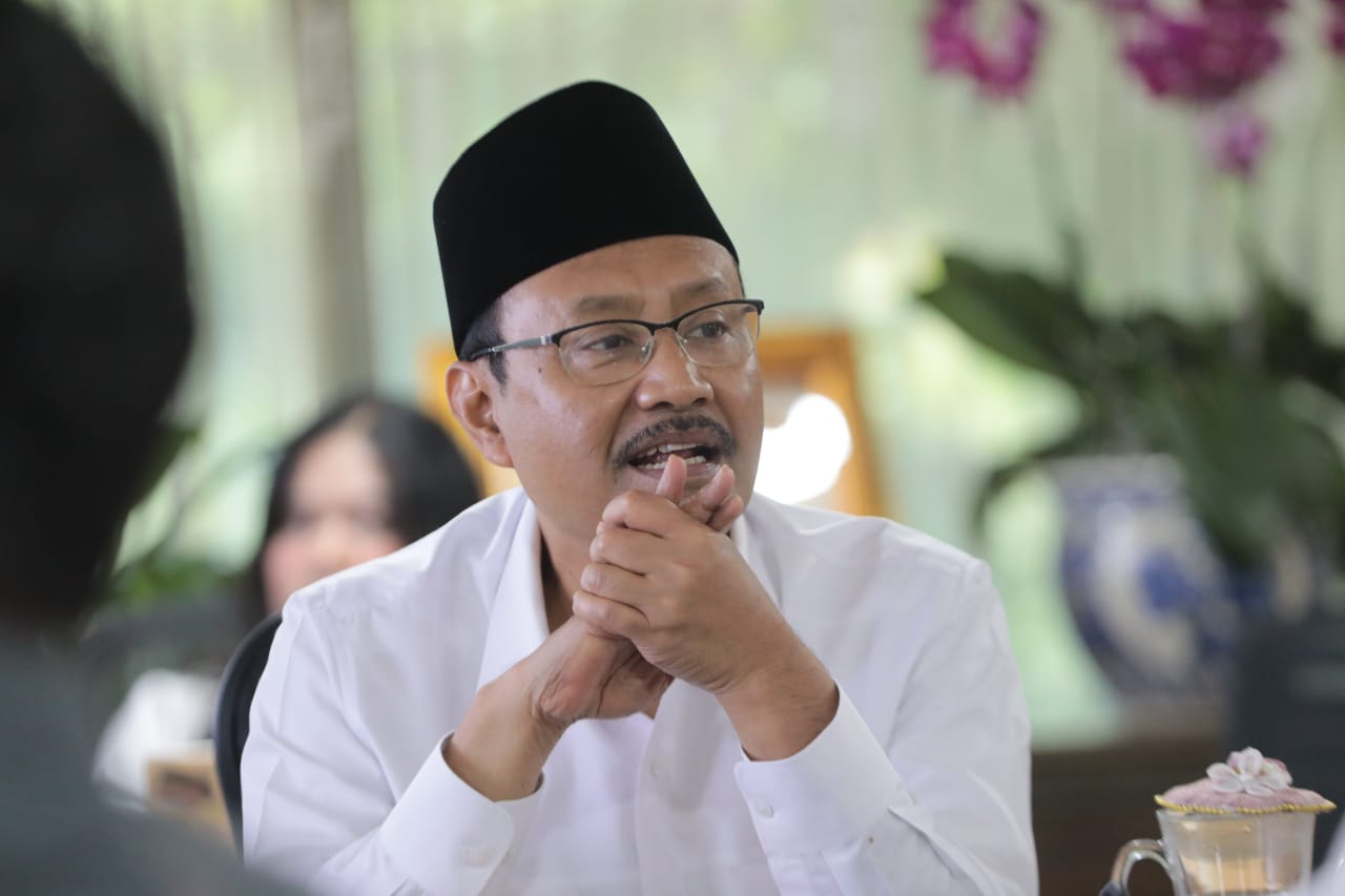 Gubernur Sulbar dan Mensos Gus Ipul Bahas Strategi Tuntaskan Kemiskinan Ekstrem di Sulbar